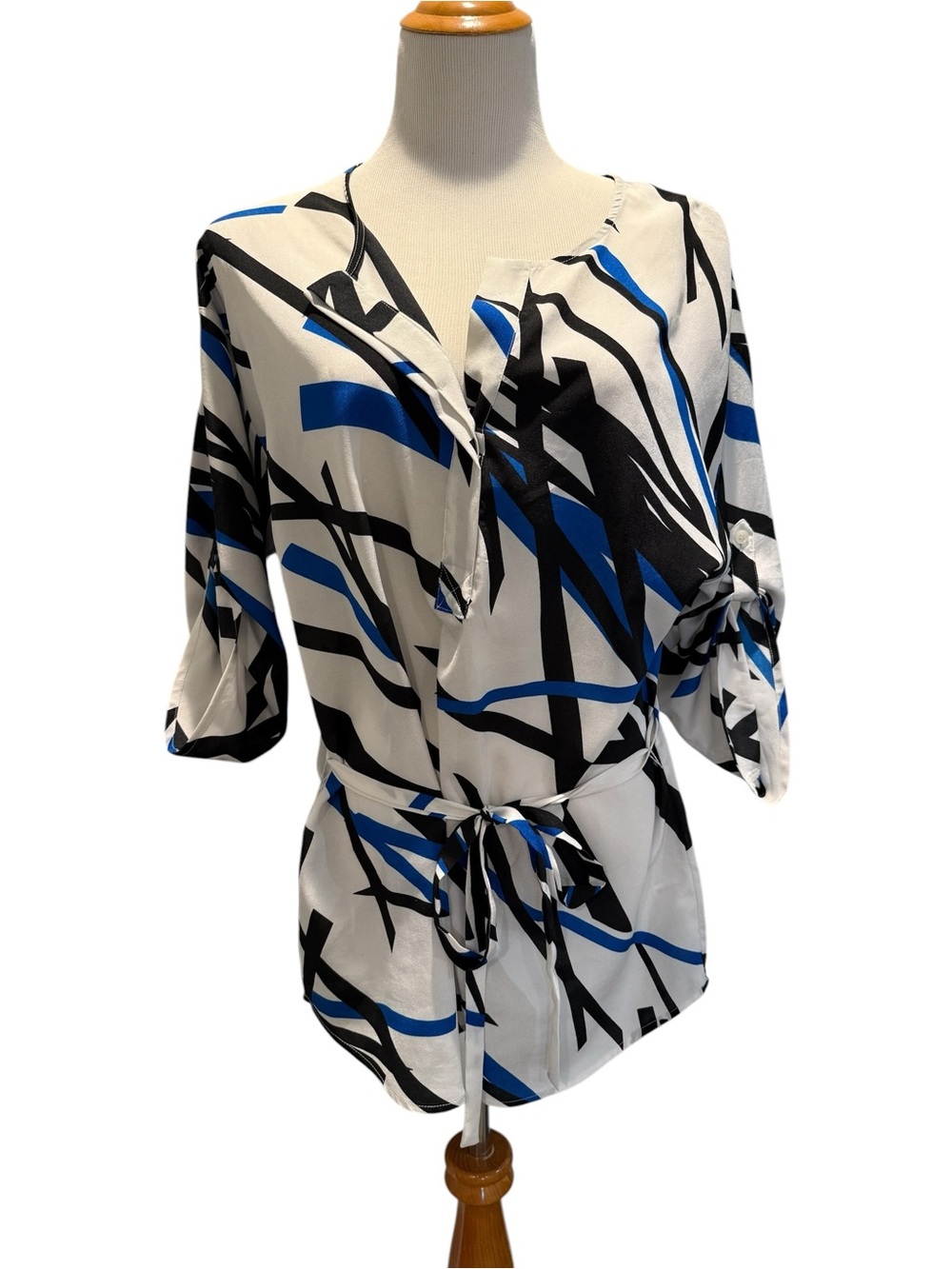 Abstract Print Tie-Waist Women's Top in White, Black & Blue